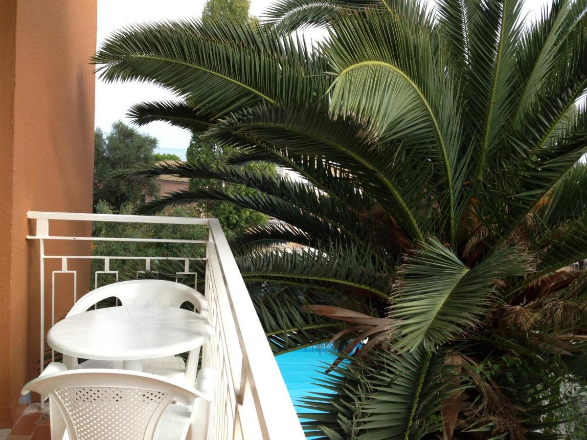 Pantheon Hall Hotel Mesongí Buitenkant foto