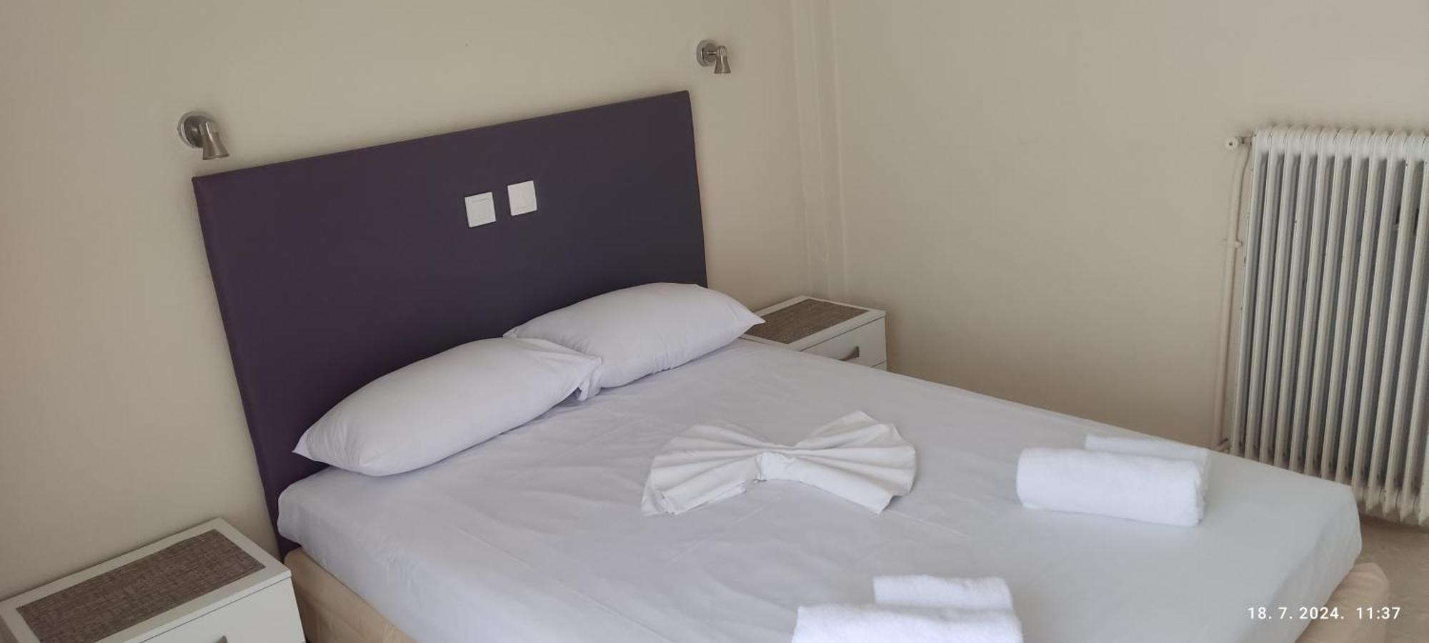 Pantheon Hall Hotel Mesongí Buitenkant foto
