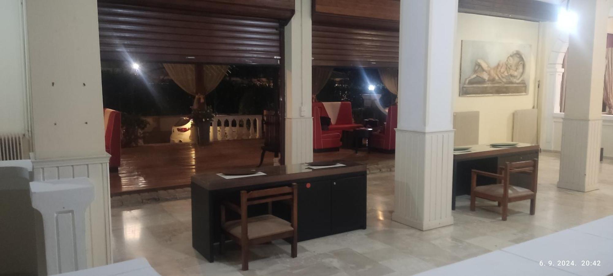 Pantheon Hall Hotel Mesongí Buitenkant foto